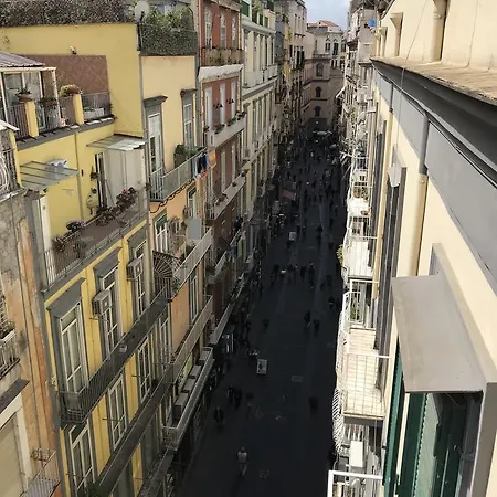 Chiaia 3*